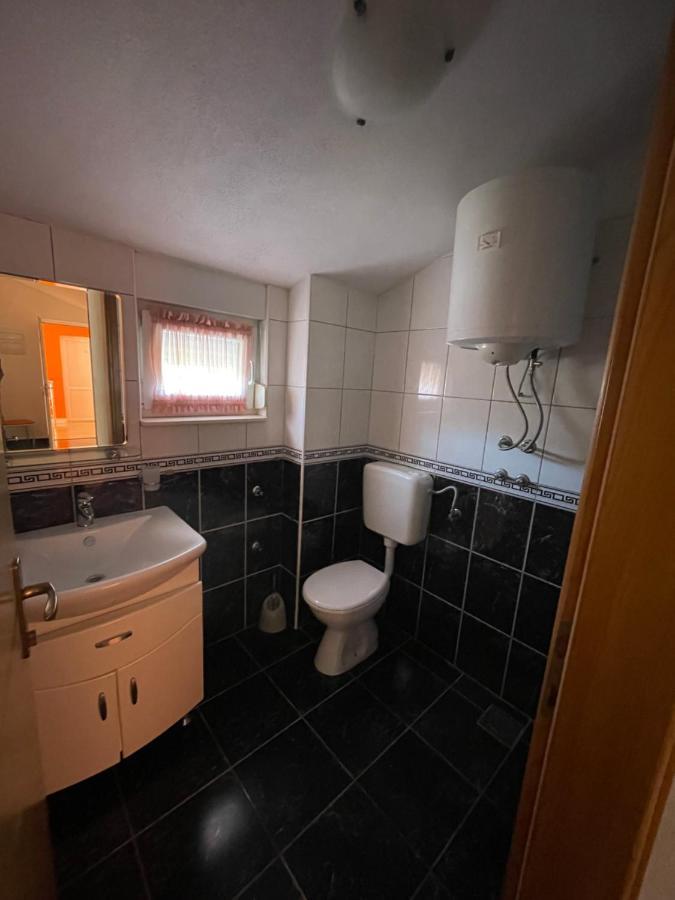 Apartman Jukic Hotel Марина Екстериор снимка
