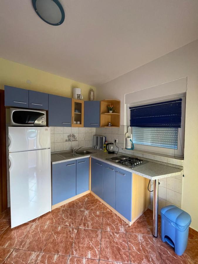 Apartman Jukic Hotel Марина Екстериор снимка