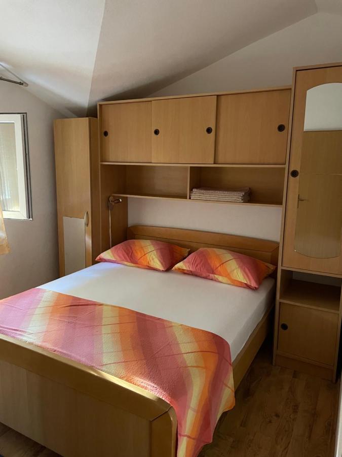 Apartman Jukic Hotel Марина Екстериор снимка