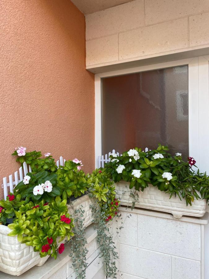 Apartman Jukic Hotel Марина Екстериор снимка