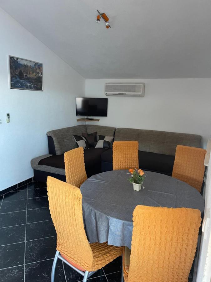 Apartman Jukic Hotel Марина Екстериор снимка